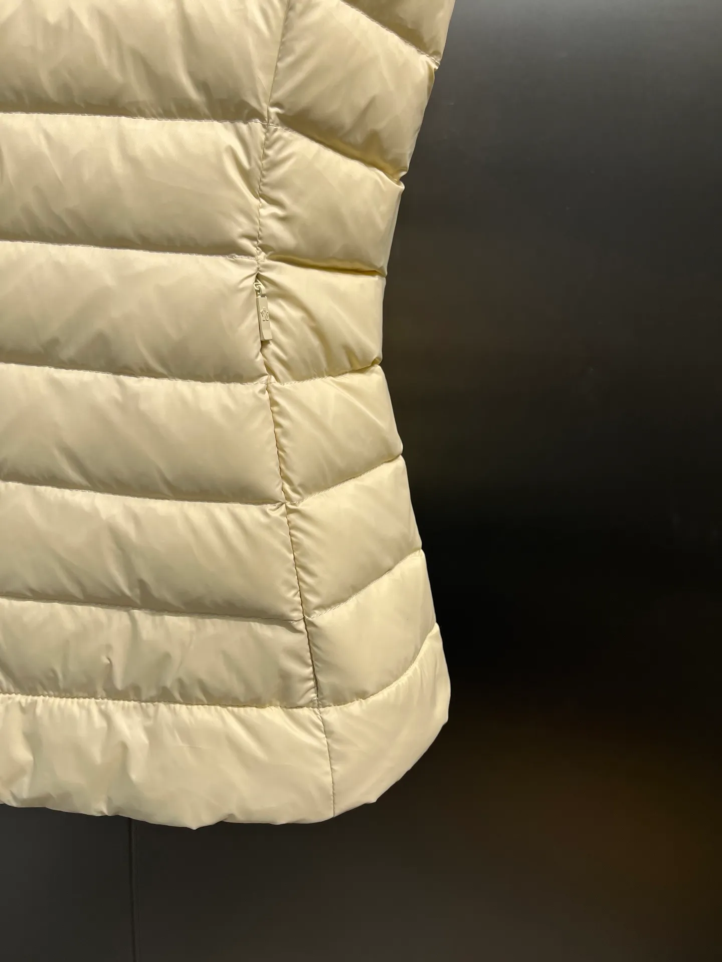 Moncler 25 Igens ， Versatile 。 Same Style， 90 ！ ：Black White Pink Sizes：1234